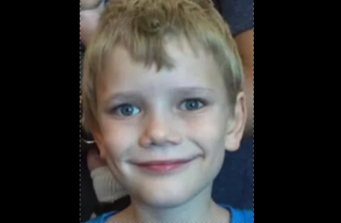 „Pedepsele” pe care le primea un adolescent cu autism de la mama și fratele lui. Băiatul a murit din cauza malnutriției