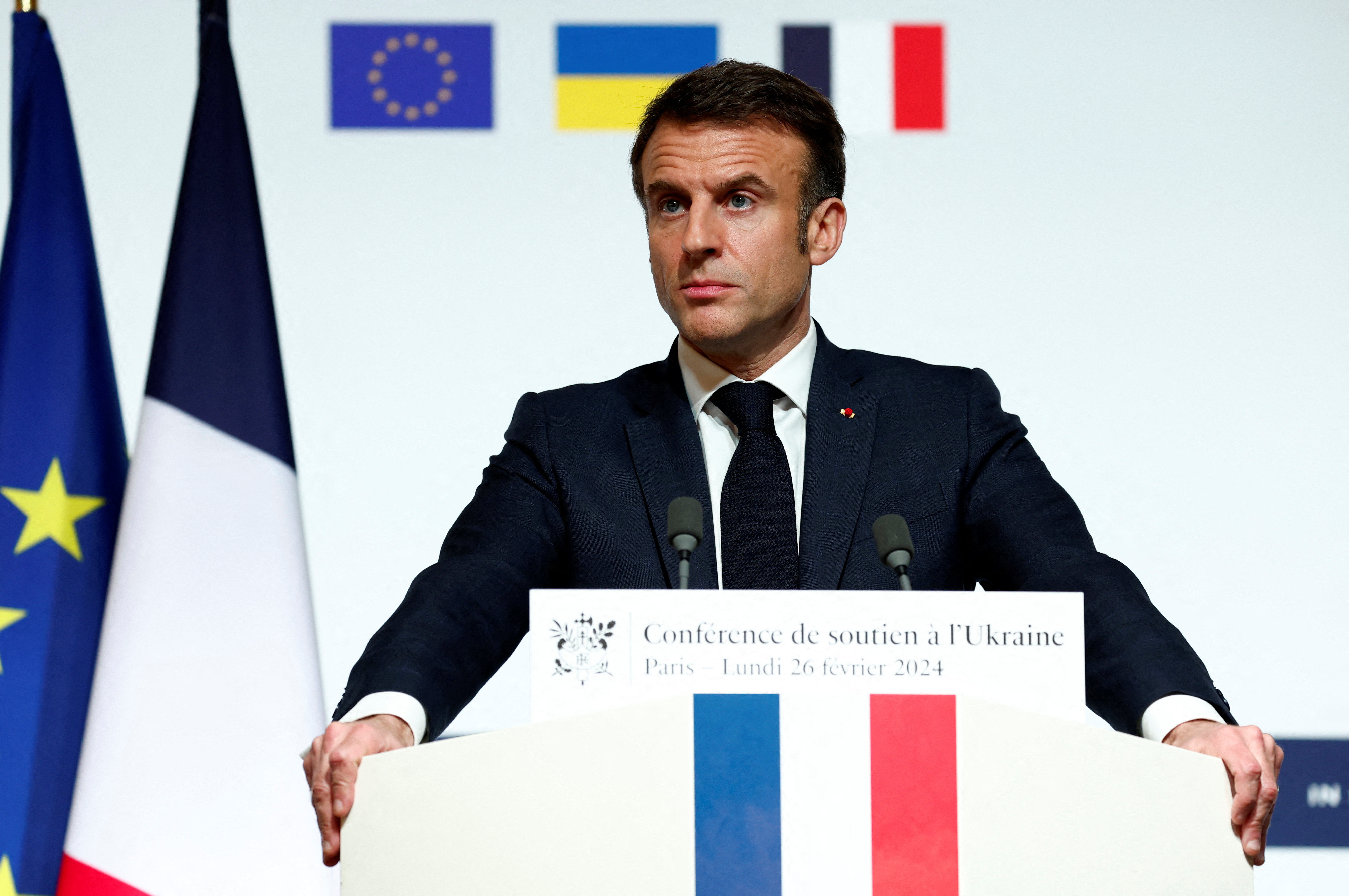 Cu 5 zile înainte de alegerile anticipate din Franța, Emmanuel Macron: Programele "extremelor ar putea duce la război civil”