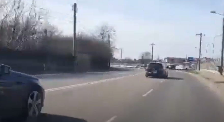 Șofer cu o alcoolemie de 2,36 mg/l, prins în Timișoara. Conducea haotic și a provocat un accident. VIDEO