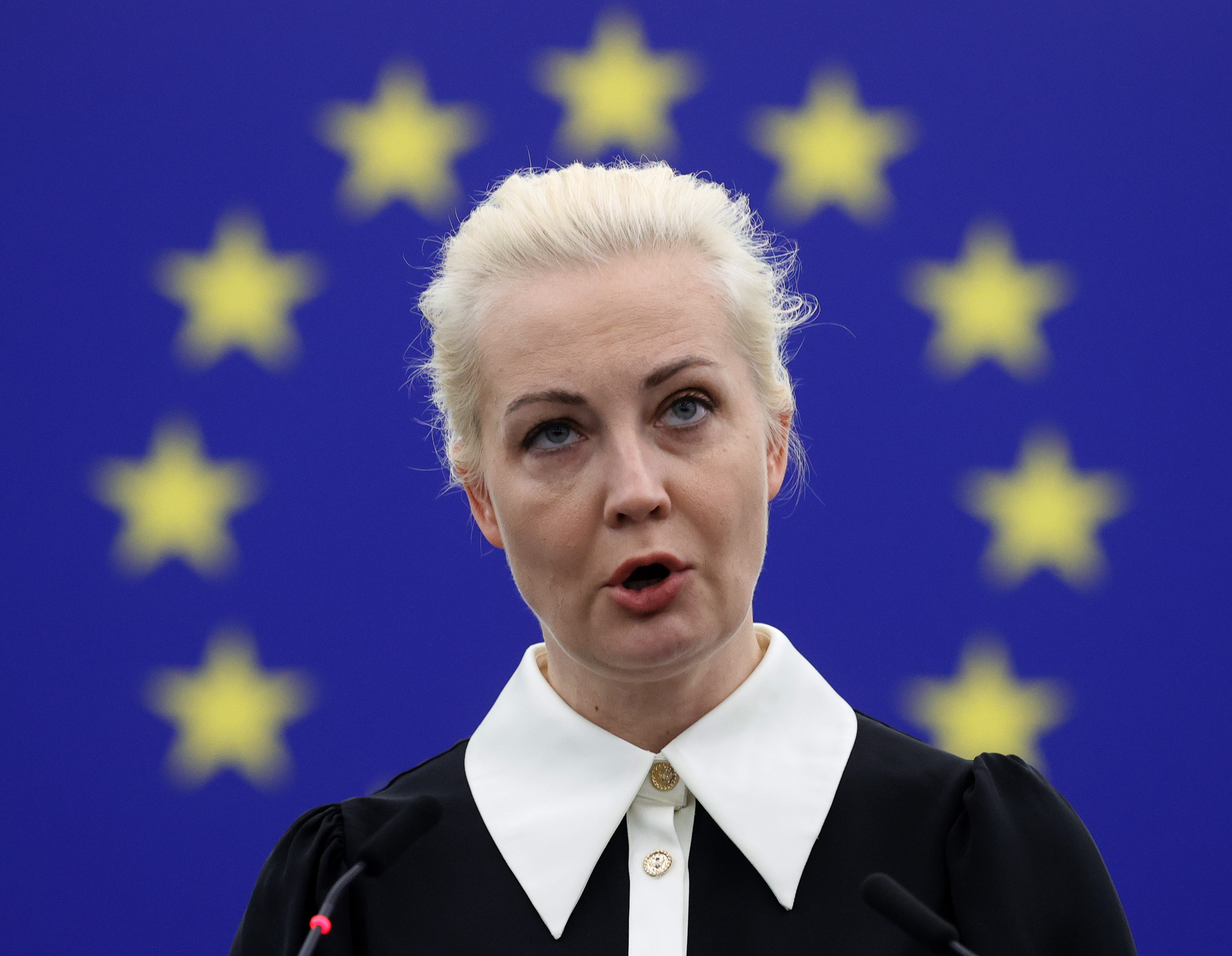 Corpul lui Aleksei Navalnîi a fost ”abuzat” după moartea sa în penitenciarul din Siberia, acuză soția sa