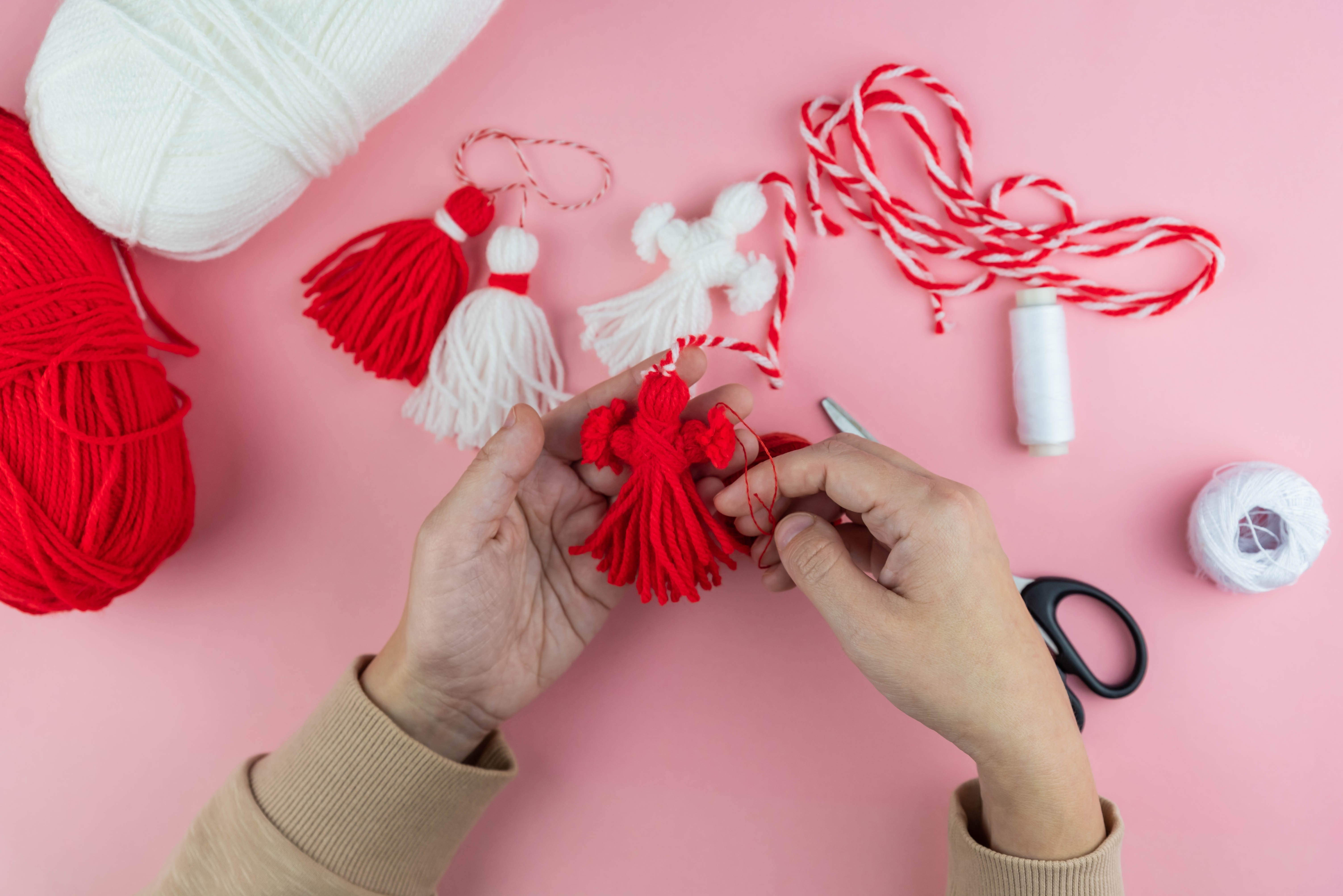 Cum să faci mărțișoare acasă. Cele mai ușoare tehnici