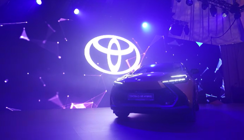 (P) Toyota a lansat în România noul Toyota C-HR. La eveniment au participat personalități ale sportului românesc