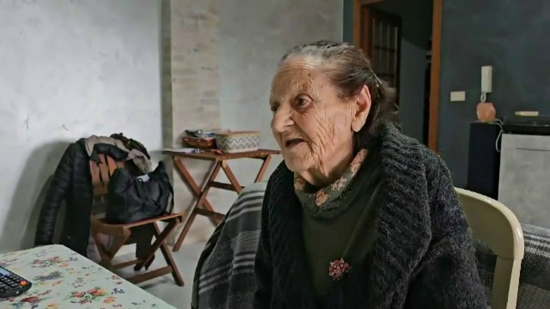 Povestea excursiei electorale care a făcut înconjurul Europei. O femeie de 98 de ani a plecat în altă țară să voteze