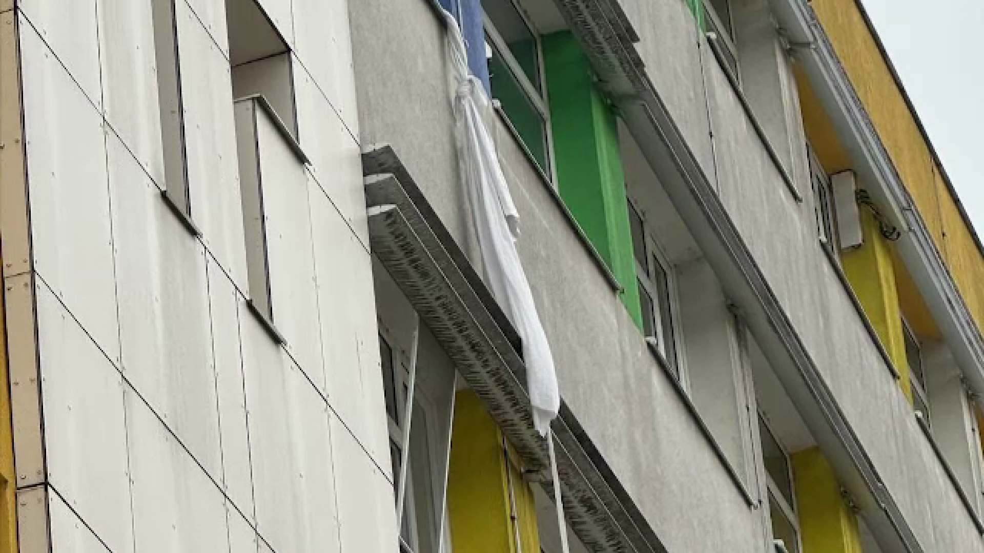 Un vasluian a încercat să „evadeze” din spital cu cearșafuri legate de la geam. Ce a urmat l-a trimis iar la Urgențe