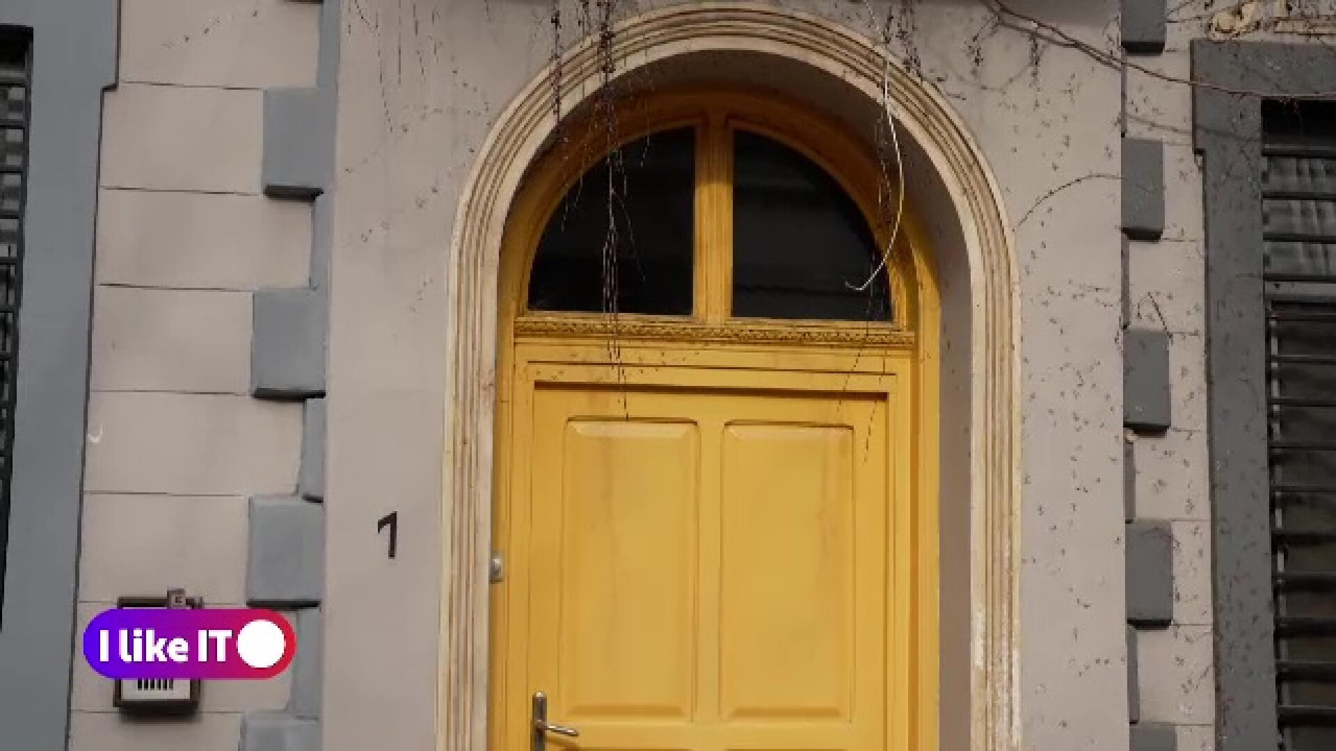 Călătoria online și offline prin minunile arhitecturale din București. Ana Rubeli și fenomenul „Aici a stat”