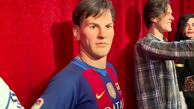 „Îmi place foarte mult de Lionel Messi”. Expoziție de figuri de ceară într-un centru comercial din Iași