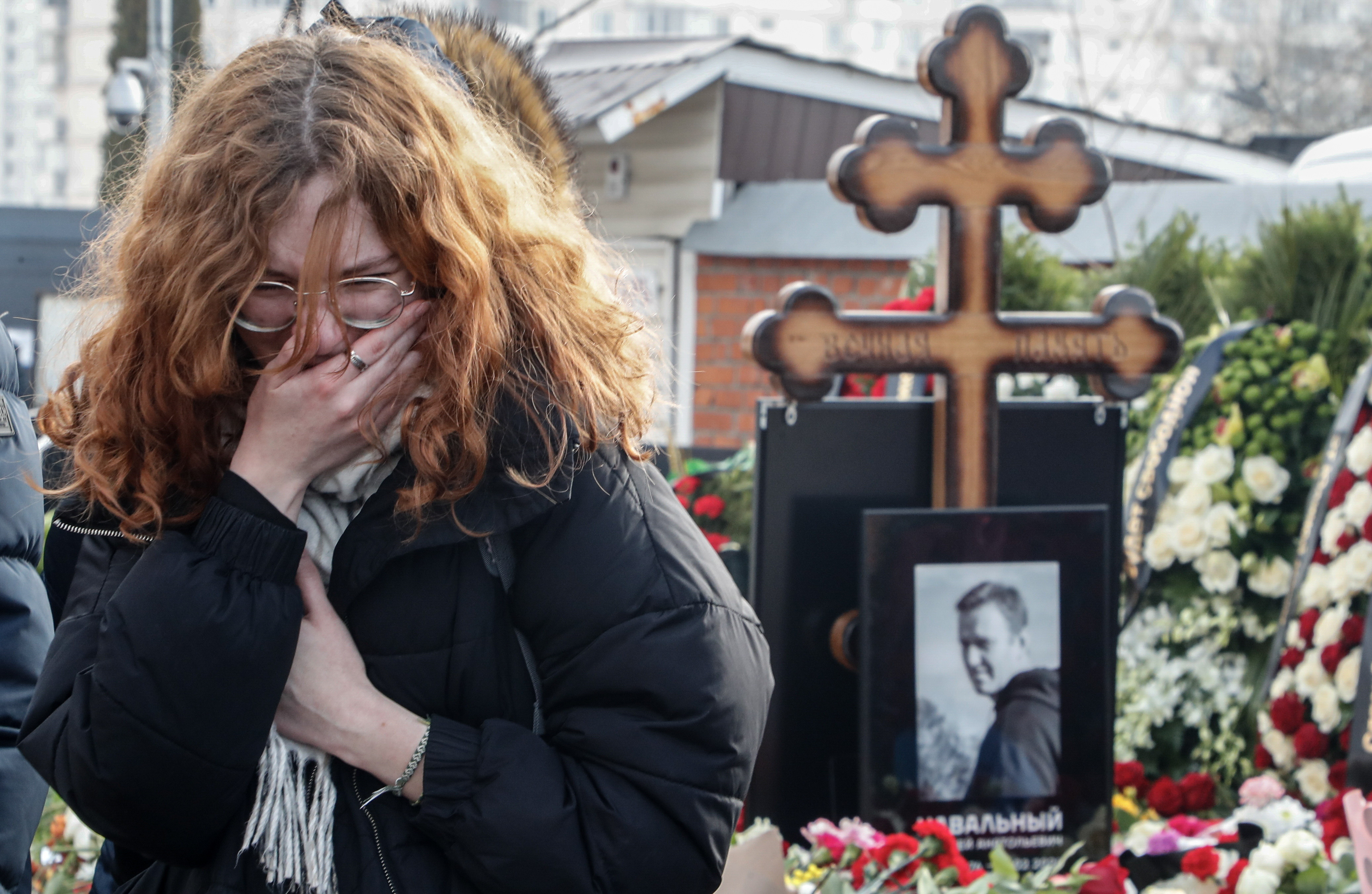 Mesajul părinților lui Aleksei Navalnîi pentru miile de ruși care i-au adus un omagiu