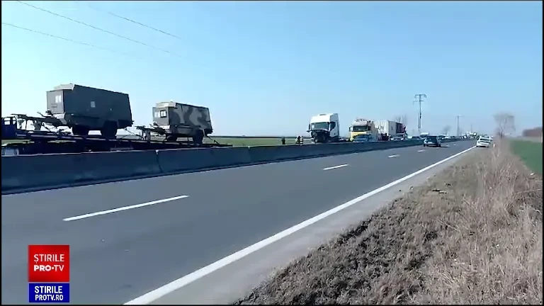 Accident între 3 camioane care făceau parte dintr-un convoi militar ce se îndrepta spre Mihail Kogălniceanu