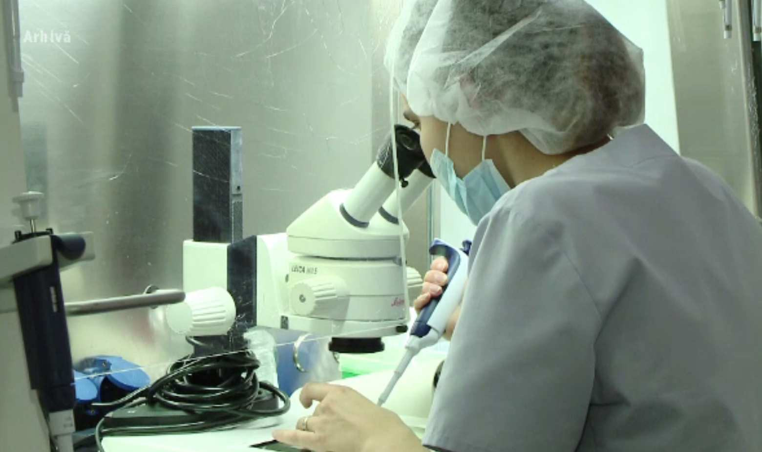 Fertilizarea in vitro ar putea reîncepe în aprilie, cu bani de la stat. Majoritatea femeilor fac credite pentru proceduri