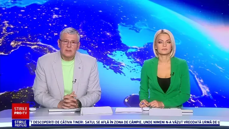 Săptămâna modei din Paris. Designerul casei Schiaparelli a făcut senzație cu noua colecție pentru toamnă-iarnă