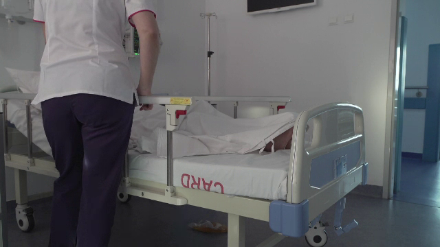 Un bărbat din Botoșani a sunat la 112 disperat că și-a pierdut piciorul. Medicii i-l amputaseră fără ca el să știe