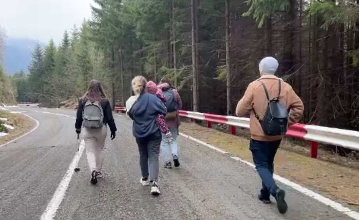 Mărturia turiștilor blocați în telecabina de la Bâlea, cu un copil mic: „Am crezut că vom muri”