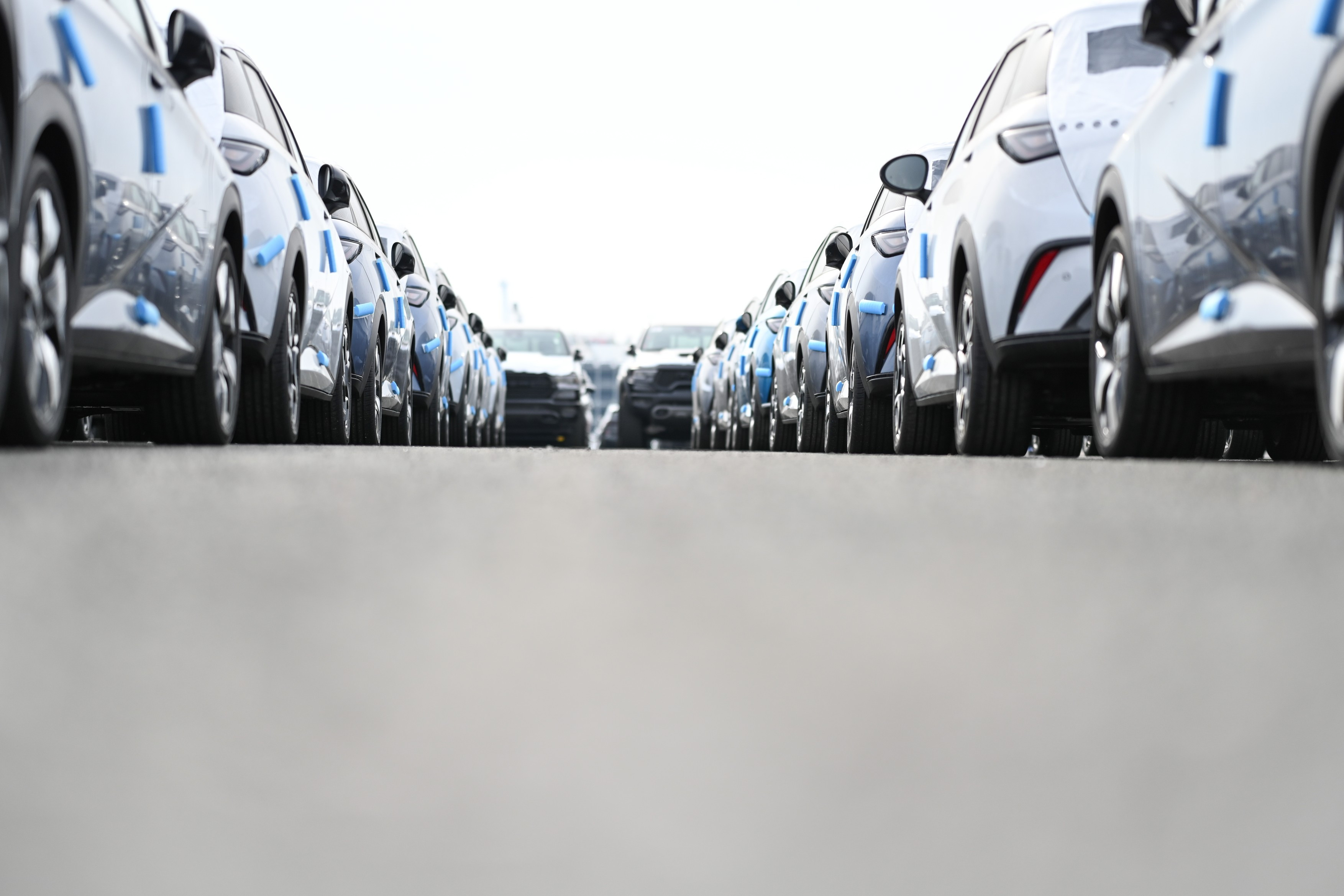 China ar putea inunda piața de vehicule electrice din SUA, avertizează secretarul pentru Energie Jennifer Granholm