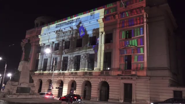Proiecție specială la Biblioteca din Iași. Sute de oameni au urmărit în imagini schimbările prin care a trecut clădirea