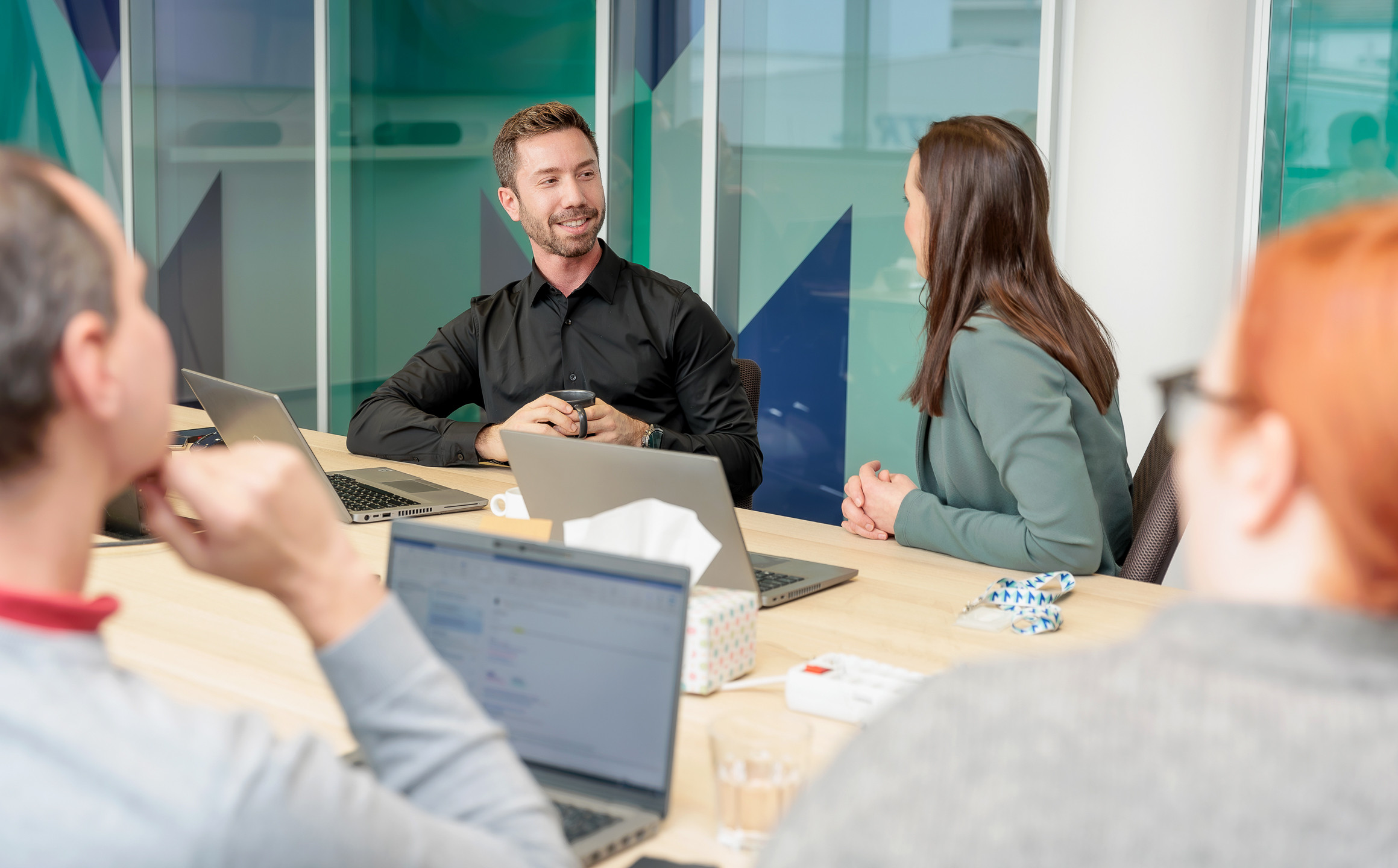 (P) Ziua Internațională a Femeii: Cum pot companiile să sprijine femeile să își atingă potențialul maxim la locul de muncă