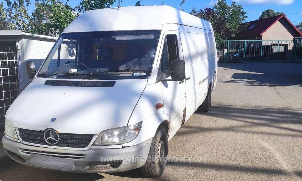 Captură de 1,5 milioane de euro în Constanţa. Un șofer este cercetat penal în urma unui control făcut de polițiști