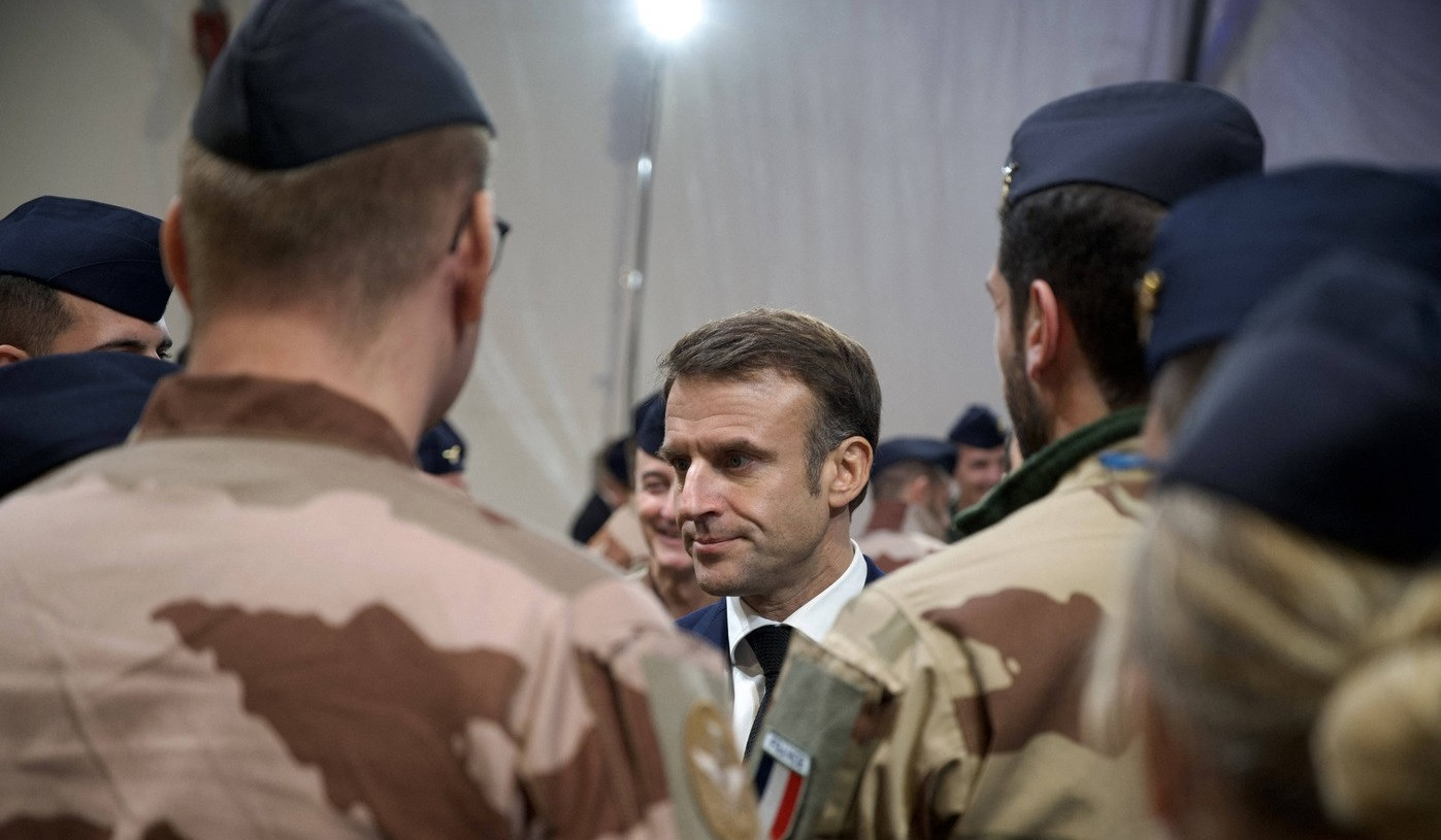 Când va trimite Franța trupe în Ucraina. Emmanuel Macron a dezvăluit scenariul „care ar putea declanșa o intervenție”