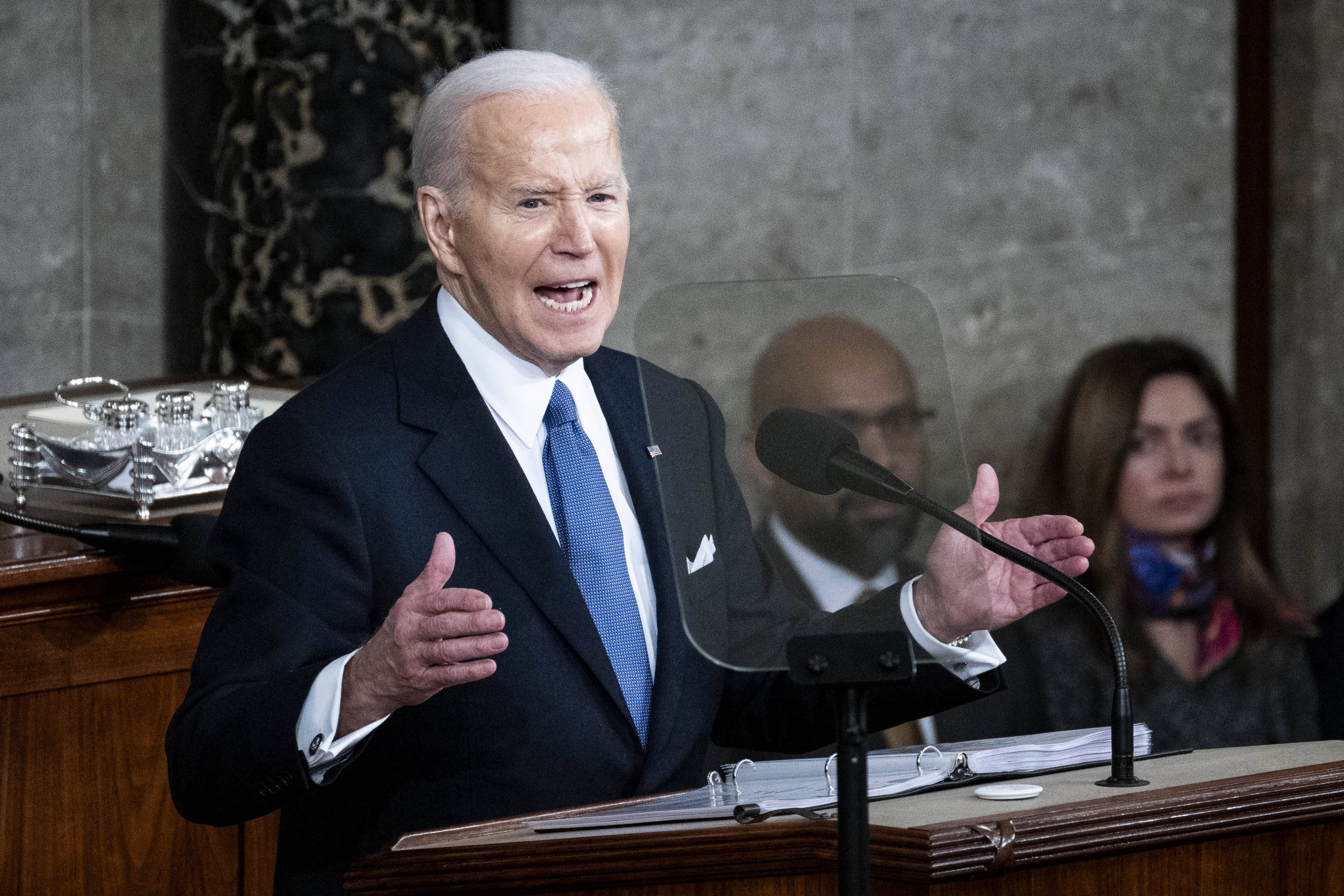 „Biden este, de fapt, un robot disfuncțional”. Discursul președintelui SUA i-a pus pe gând pe americani