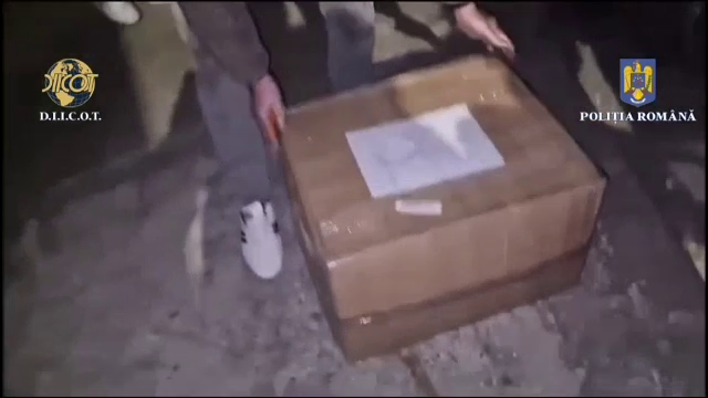 Ce au descoperit polițiștii din Prahova în coletele a doi bărbați trimise din Spania. Indivizii au fost arestați