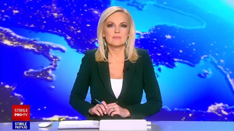 Turiștii s-au bucurat de ultimele zile de schi din sezon, la Păltiniș și Voineasa. Au organizat și un spectacol cu lumini