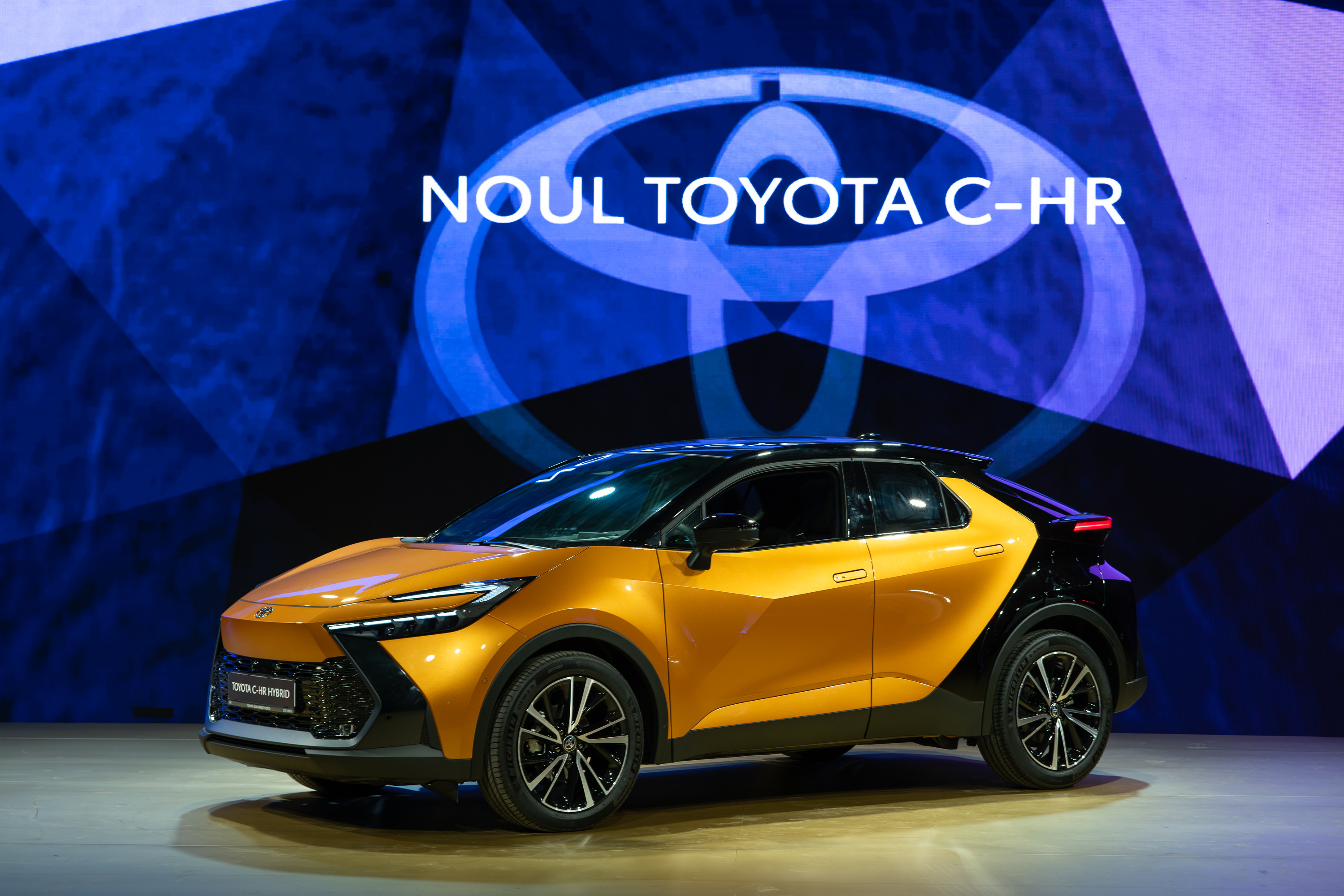 (P) Lansarea noului Toyota C-HR – Performanța întâlnește Rafinamentul