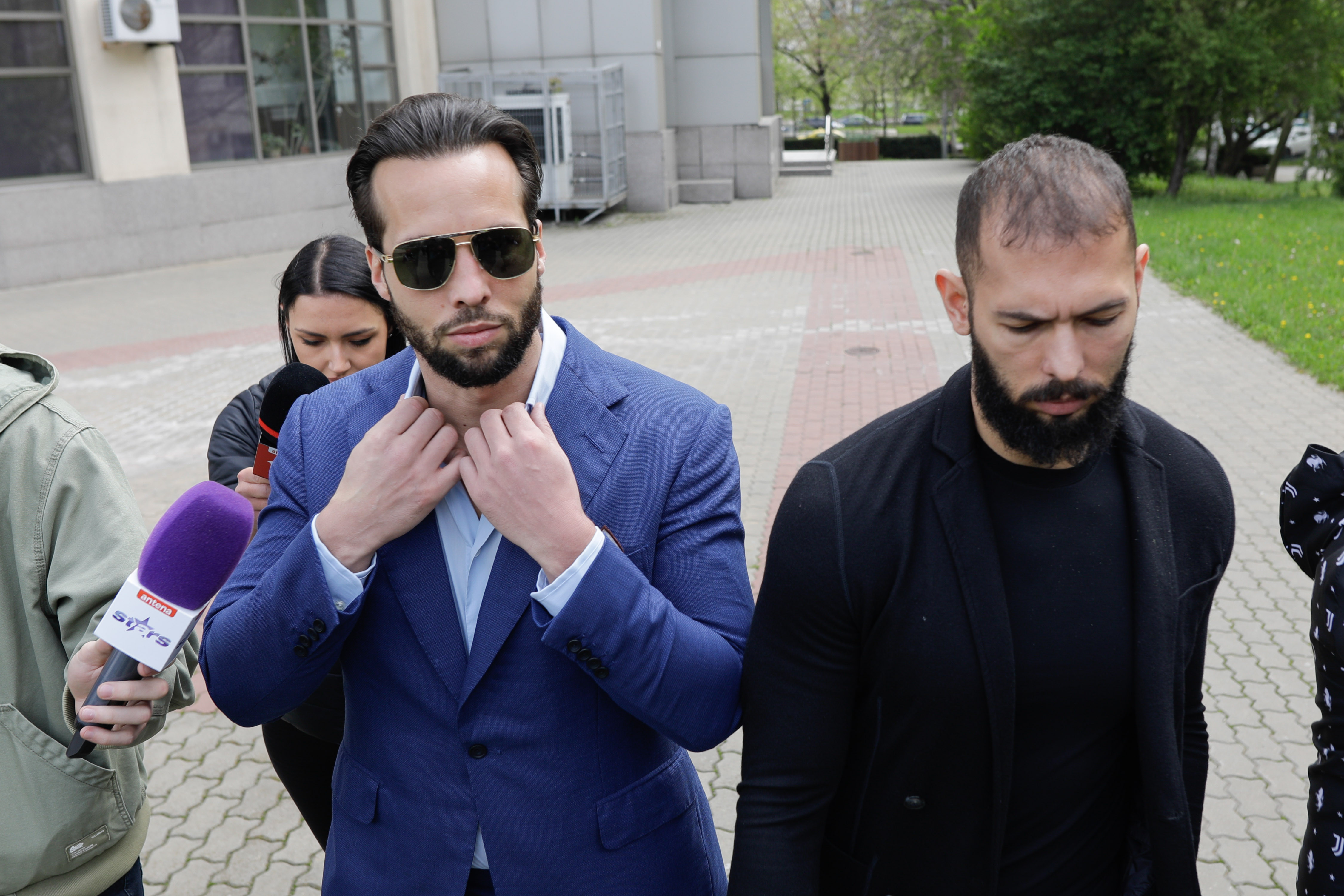 Frații Tate au plecat în SUA, dar vor trebui să revină în România. Ce riscă dacă nu semnează periodic controlul judiciar