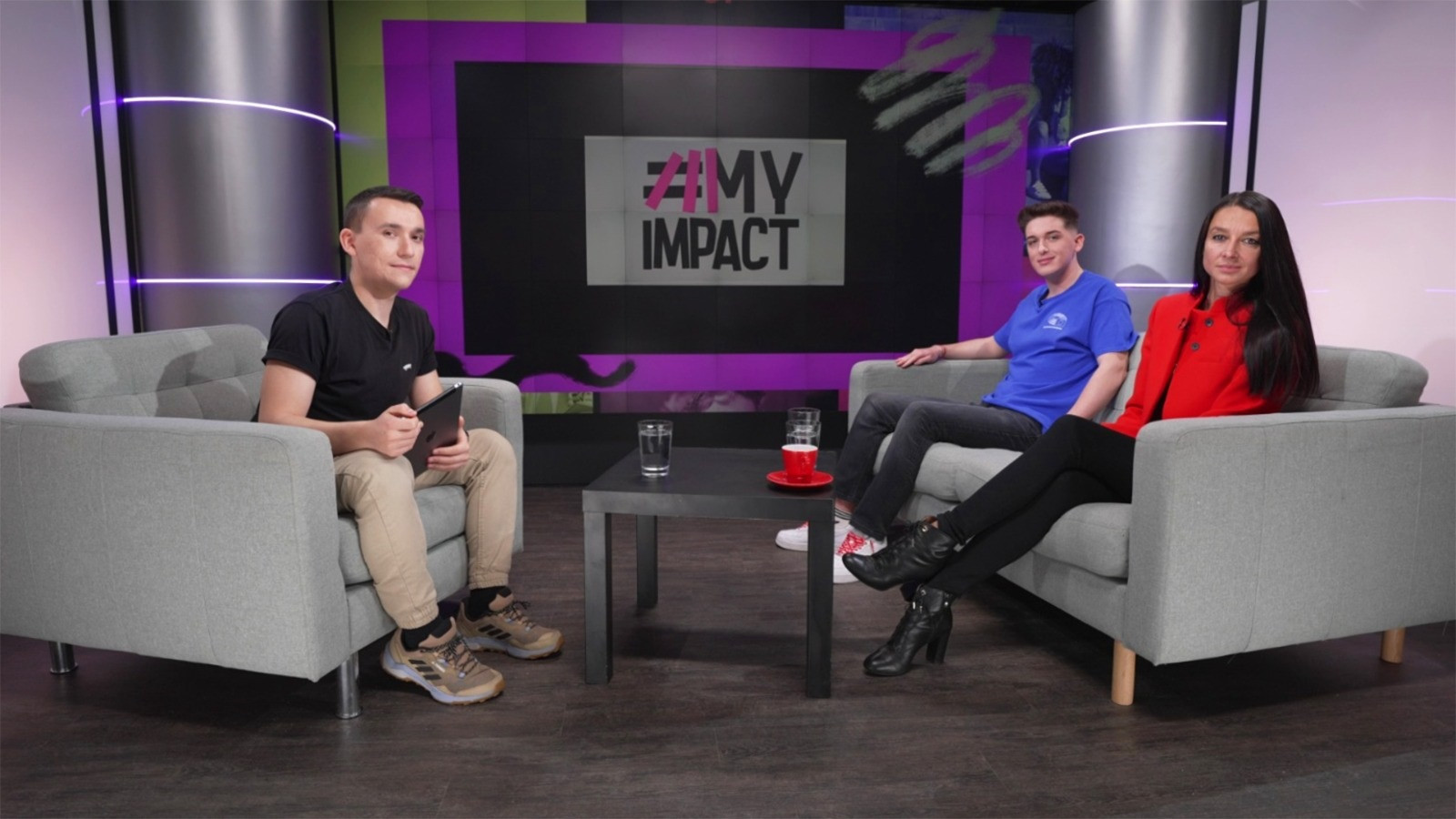 O echipă de șapte elevi câștigă concursul european Imagine EU cu o platformă de dezbateri