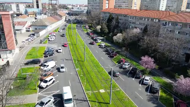 Un bulevard construit cu 24 de milioane de euro în Timișoara este prea îngust pentru circulația mașinilor mari