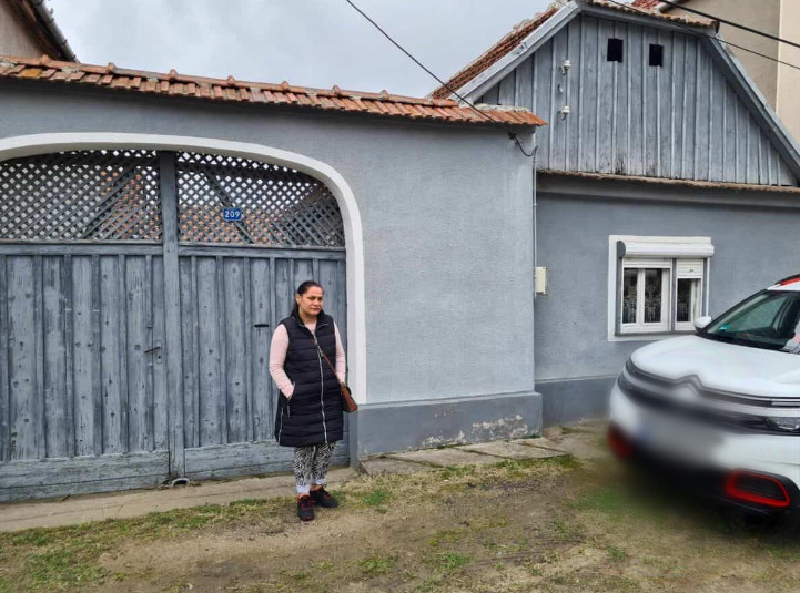 Pățania unei familii care s-a întors în România și și-a cumpărat o casă în Sibiu. „Nu vor romi lângă ei”