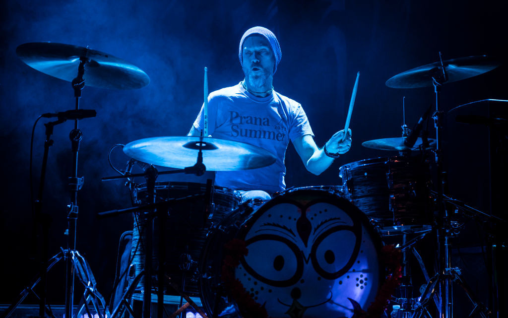 Interviu cu Crispian Mills, solistul trupei britanice Kula Shaker: ”Am decis să facem un album de succes, Natural magick”