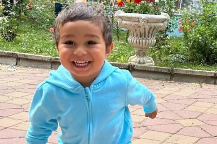 Dispariția unui copil de doi ani din Botoșani a pus autoritățile pe jar. Este căutat de zeci de angajați ai MAI