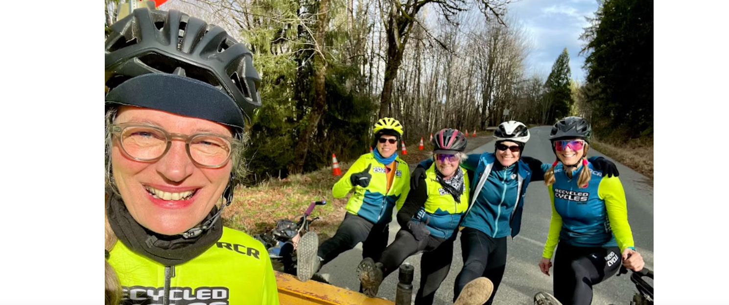 O femeie s-a luptat cot la cot cu o pumă care îi atacase prietena în timp ce se plimbau cu bicicletele. „Aș fi murit”