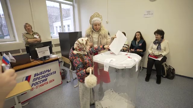 Occidentul nu recunoaște ”alegerile” care îl mențin pe Putin la putere. Cel puțin 80 de oameni au fost arestați la scrutin