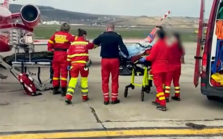 Tânăra din Brașov care s-a urcat pe un tren pentru a-și face selfie-uri și care s-a electrocutat, transferată în Belgia