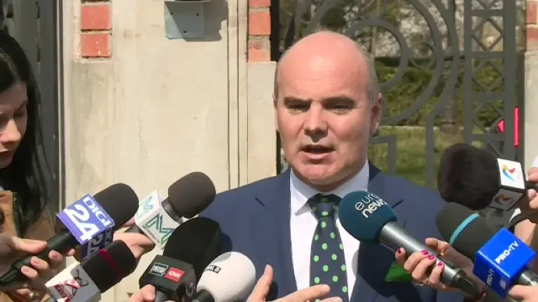 Rareș Bogdan, întrebat dacă l-ar prefera pe Piedone la Primăria Capitalei, susținut de PSD și PNL: ”Ei, pe dracu` cu mă-sa”