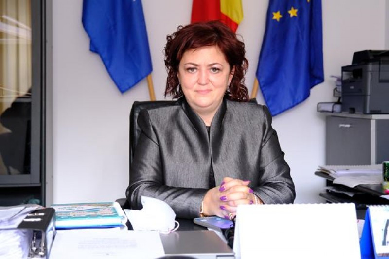 Managera Spitalului Judeţean de Urgenţă din Botoșani a fost reţinută de procurorii DNA pentru infracțiuni de corupție