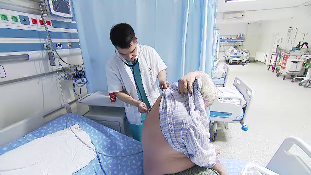 Numărul românilor fără asigurare de sănătate este uriaș. Câți au fost tratați anul trecut