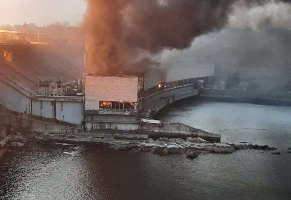 Rusia a lovit cu rachete sursa de alimentare cu energie electrică din Harkov. Au fost auzite peste 15 explozii