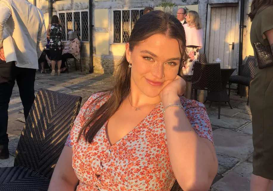 Tânăra de 20 de ani care a murit în chinuri la spital, pentru că medicii credeau că „se alintă”. „Țipa de durere”