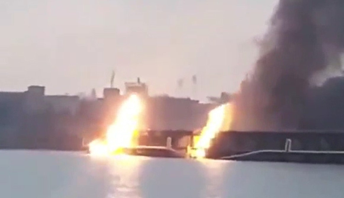 Forțele ruse au lovit de 8 ori cel mai mare baraj hidroenergetic din Ucraina. Apel disperat al lui Zelenski