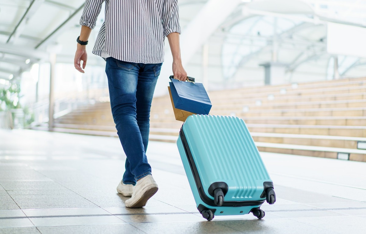 Un politician din Portugalia, dat afară din partid după ce ar fi furat mai multe valize de la aeroport. „Sunt crucificat”