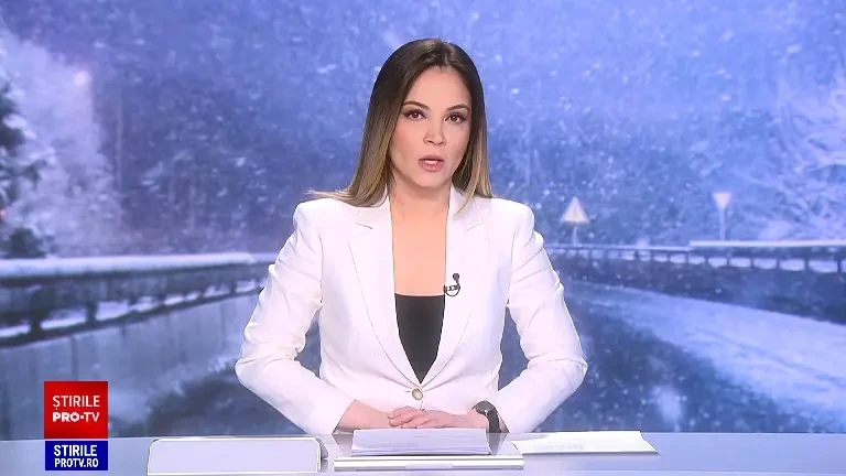 Ninsori puternice în România. Unde a fost restricționat traficul. Au căzut copaci pe șosea