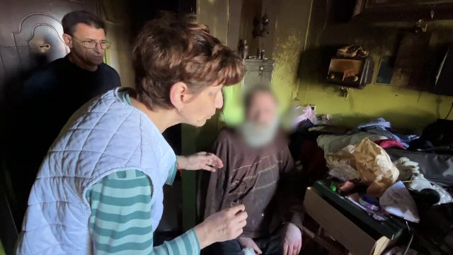 Locatarii unui bloc din Sibiu s-au mobilizat pentru a-l ajuta pe un om singur care și-a pierdut casa într-un incendiu
