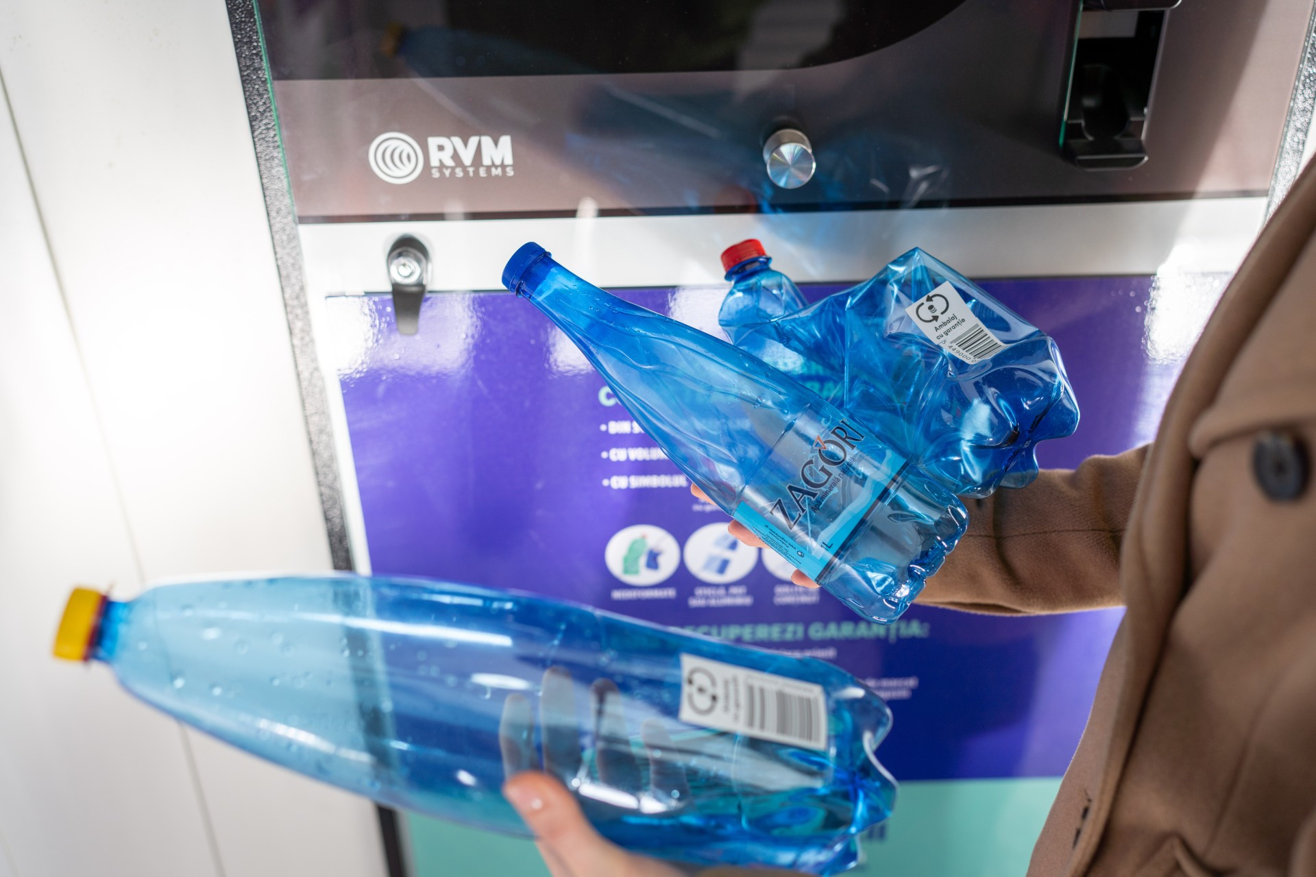 (P) Cum funcționează Sistemul de Garanție-Returnare: Carrefour prezintă pașii simpli pentru clienți