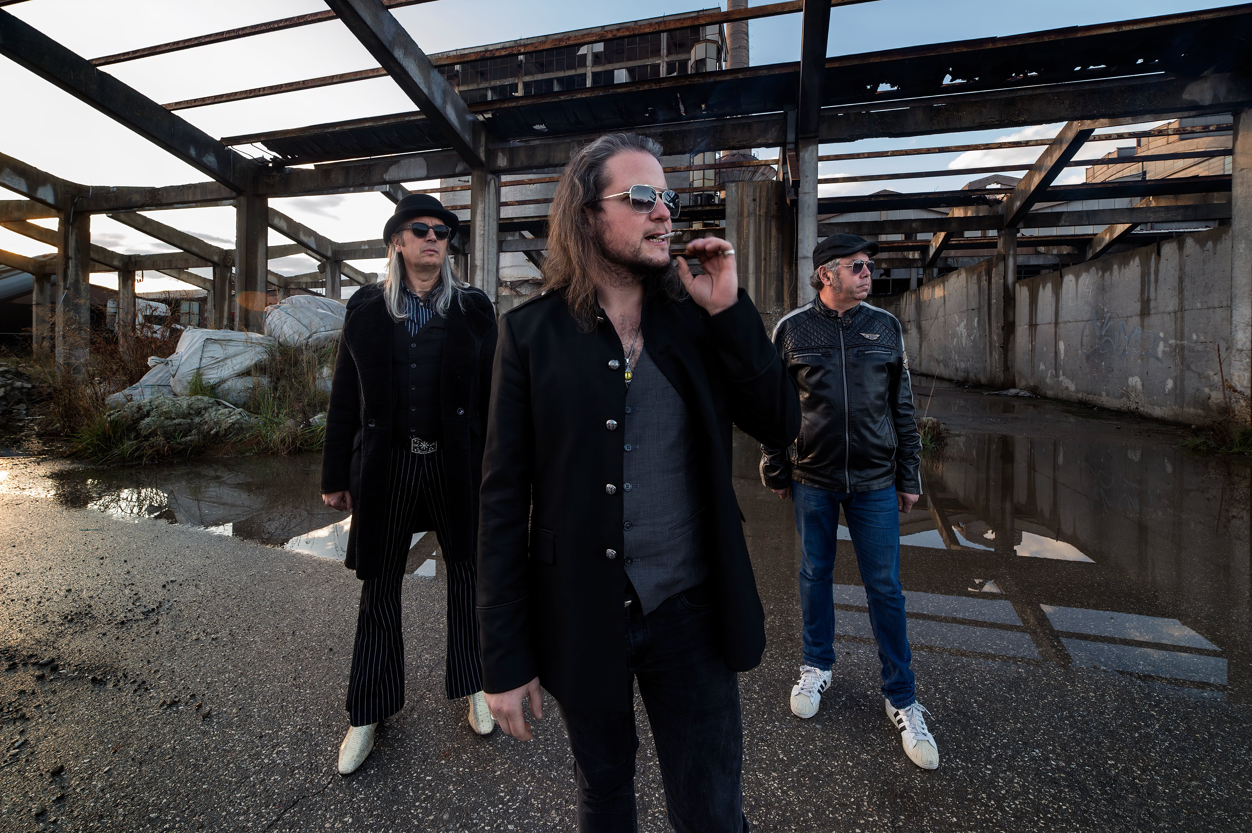 Formația de blues-rock AXIS revine la București cu un concert de excepție, pentru promovarea albumului ”Electric Peace”