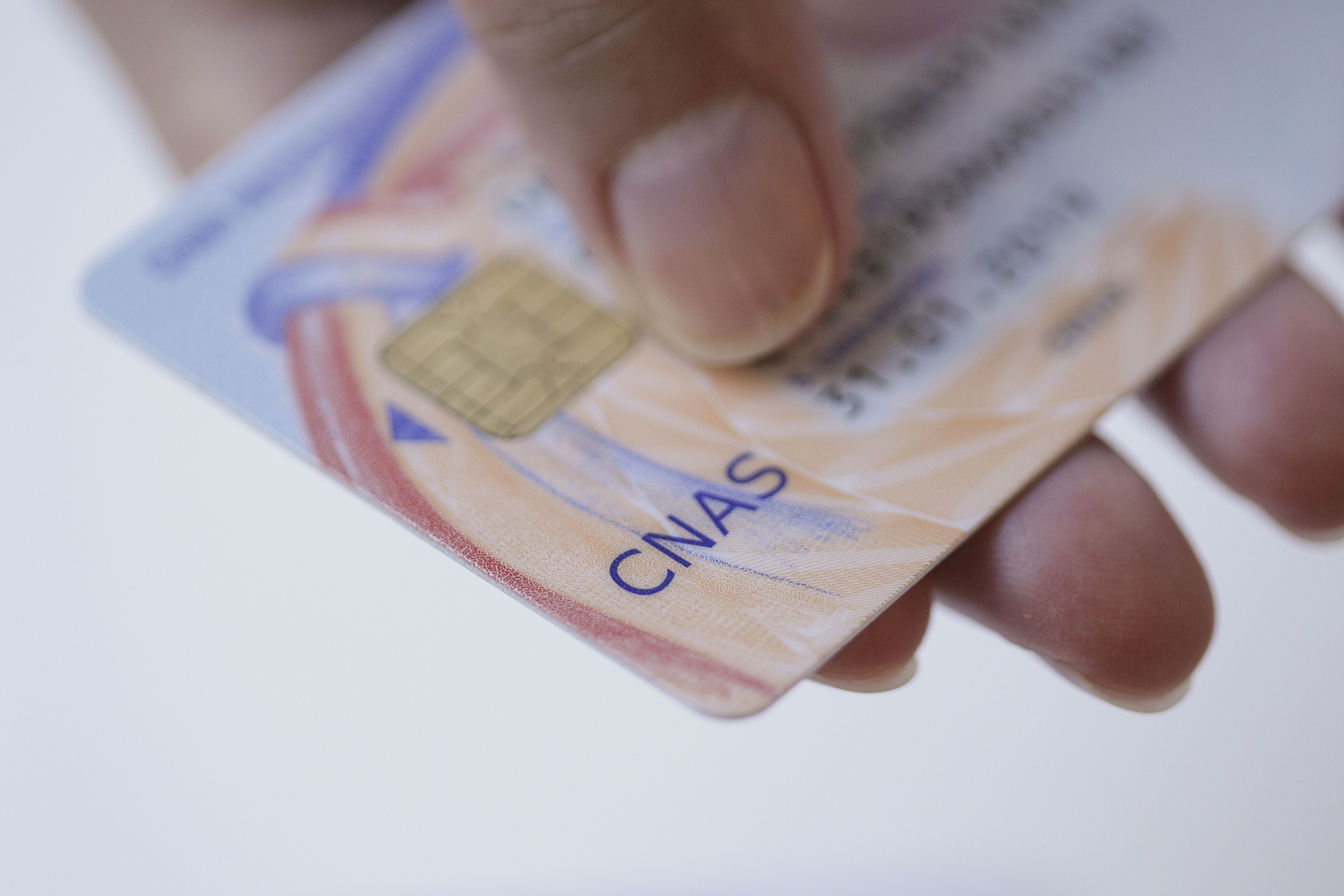 Schimbare importantă privind cardurile de sănătate. Ce se întâmplă acum dacă îl pierzi