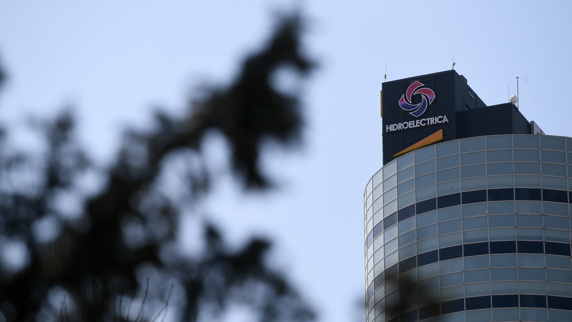 Explicația oficială a companiei de stat Hidroelectrica privind majorarea cu 60% a tarifului la energia produsă