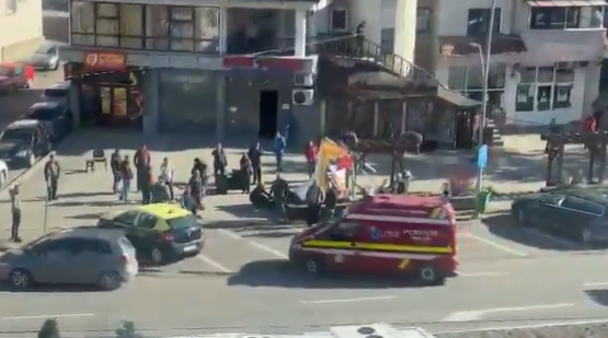 O femeie a fost lovită de un cort AUR luat de vânt, în Gura Humorului. A ajuns la spital cu rană la cap. VIDEO