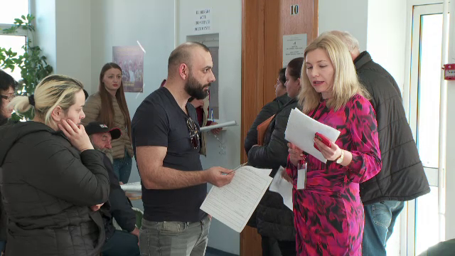 Aglomerație la ghişeele pentru vize de flotant, înainte de alegeri. Numărul e dublu față de aceeași perioadă în 2023
