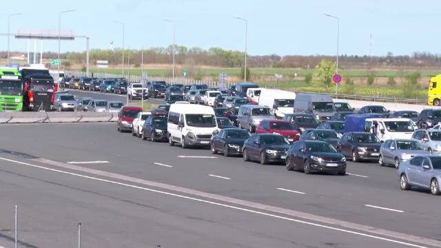 Vămile din vestul țării se aglomerează. Zeci de mii de români vin acasă în aceste zile din străinătate